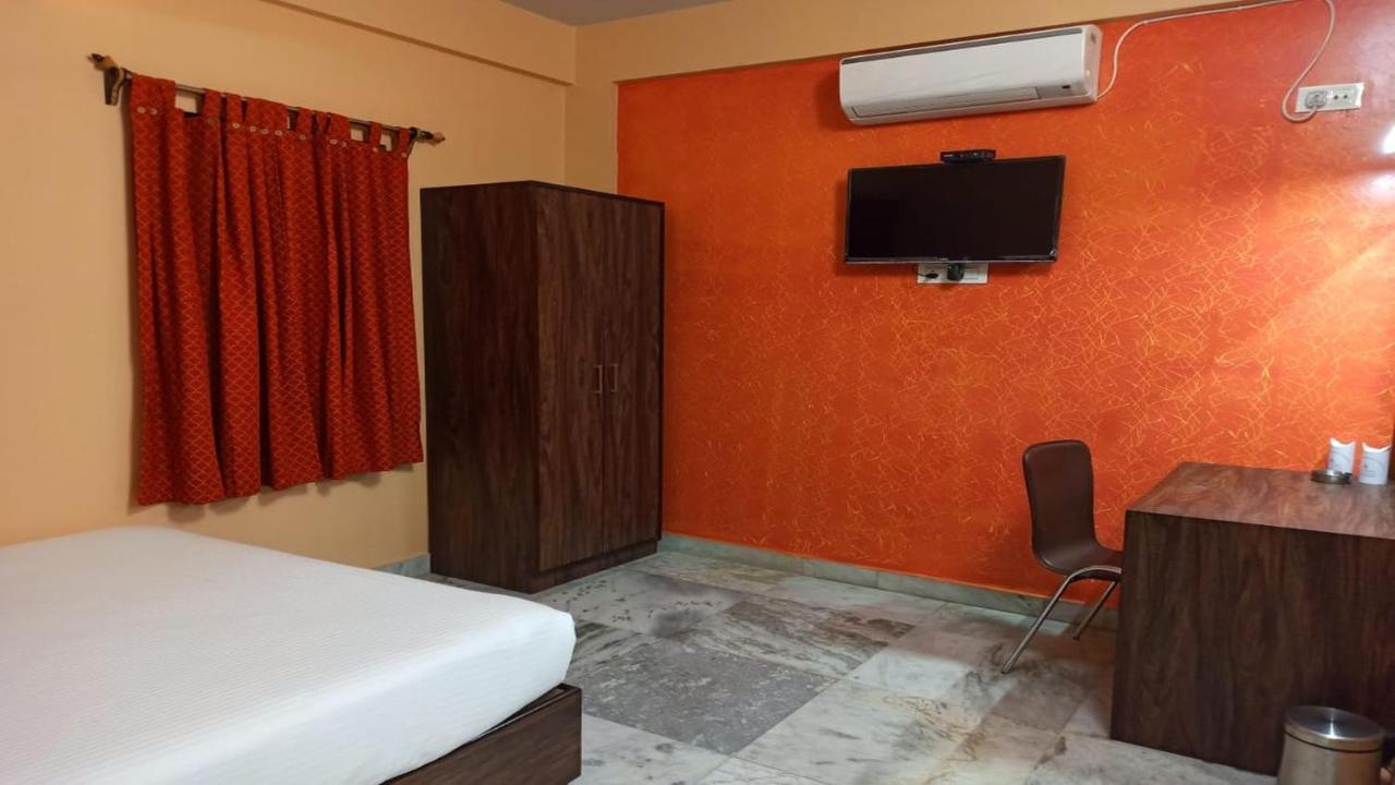 Hotel Aloka Residency Kolkata Exterior photo