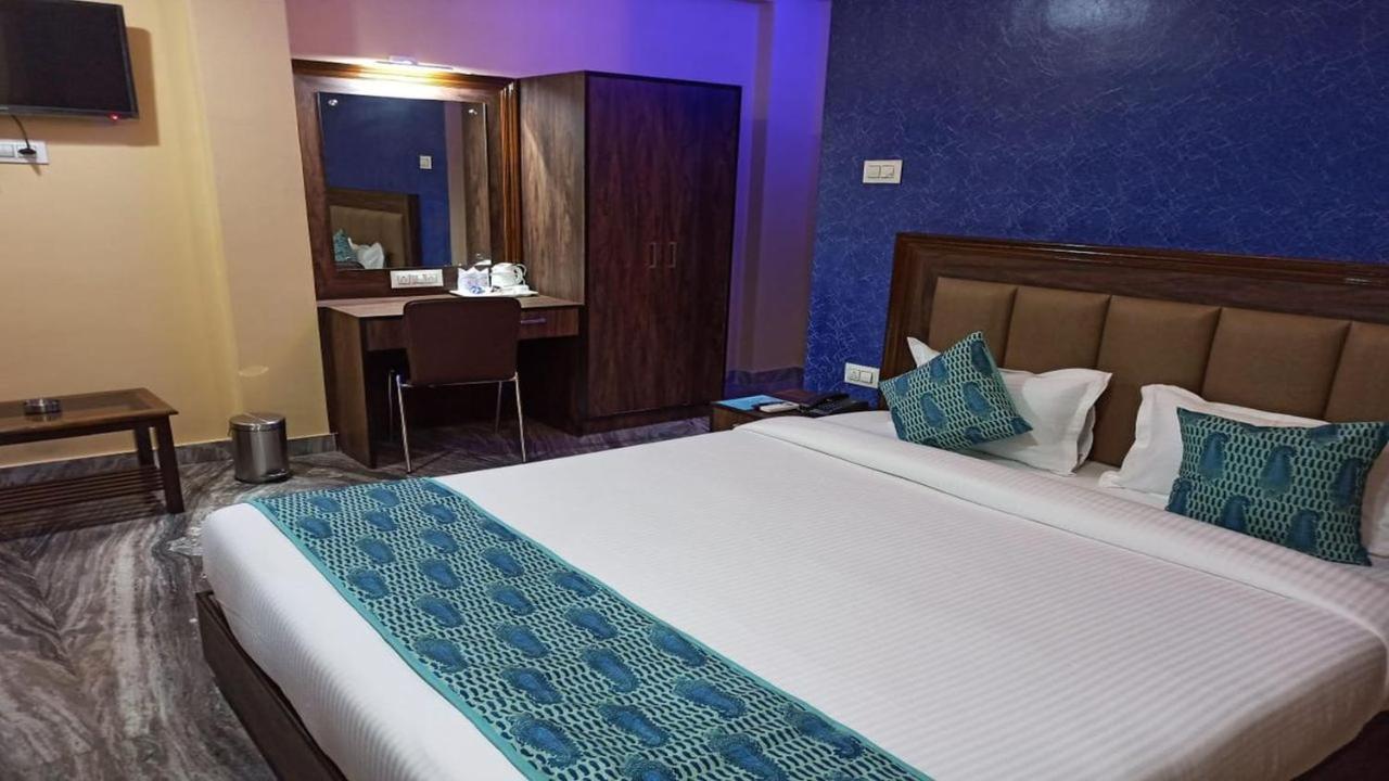 Hotel Aloka Residency Kolkata Exterior photo